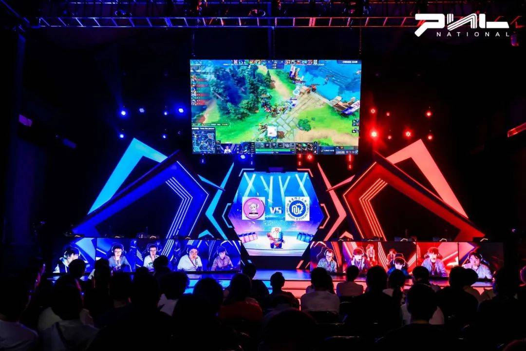 [德甲]基米希抢断助攻 凯恩一脚世界波